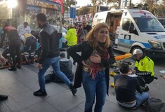 Κωνσταντινούπολη: Οδηγός λεωφορείου έπεσε πάνω σε πλήθος και στη συνέχεια επιτέθηκε με μαχαίρι