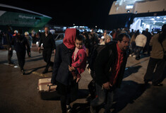 Στο λιμάνι του Πειραιά 155 πρόσφυγες και μετανάστες