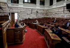 Βουλή: Σπρωξίματα στην προανακριτική- Ένταση με Πολάκη- Κυρανάκη
