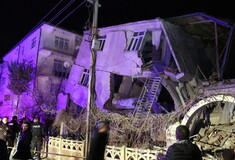 Σεισμός στην Τουρκία: Στους 20 οι νεκροί - Ολονύκτια μάχη από τα σωστικά συνεργεία