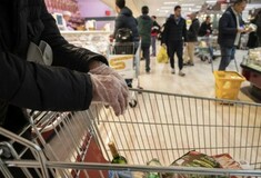 Κορωνοϊός: Αποφάσεις για τα σούπερ μάρκετ μετά την απαράδεκτη κατάσταση με τον συνωστισμό