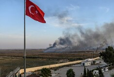 H Γαλλία απαιτεί τον «άμεσο τερματισμό» της επίθεσης της Τουρκίας στη Συρία