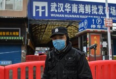 Κορωνοϊός: Γιατί οι Κινέζοι κρατάνε μέχρι σήμερα την αγορά της Γουχάν σφραγισμένη - Τι καταγράφουν διεθνή πρακτορεία