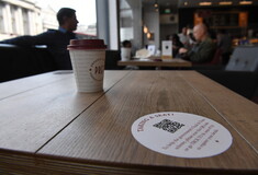 «Απαγορεύεται κάθε κουβέντα για κορωνοϊό»- Καφέ στη Ρώμη ζητά από τους πελάτες να μιλούν για άλλα θέματα