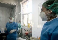 Η «ακτινογραφία» των νοσοκομείων: Στο 82% η πληρότητα των ΜΕΘ- 3.831 ασθενείς νοσηλεύονται με κορωνοϊό