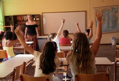 Σχολεία: Τι θα γίνει σε περίπτωση που κλείσουν τα δημοτικά - Διευκρινίσεις Κεραμέως