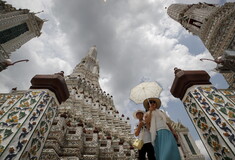Η Ταϊλάνδη ανοίγει το μεγαλύτερο νησί της σε όλους τους εμβολιασμένους τουρίστες 