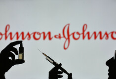 Johnson & Johnson: Καθυστέρηση στις παραδόσεις εμβολίων στην ΕΕ - Μετά τις θρομβώσεις