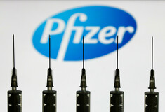 Μπουρλά: Ίσως χρειαστεί και τρίτη δόση στους εμβολιασμένους - Τι δήλωσε ο CEO της Pfizer