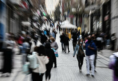 Lockdown: Με self test από τη Δευτέρα σχολές οδηγών, λιανεμπόριο, δικαστήρια- Διστακτικοί οι ειδικοί για το Πάσχα