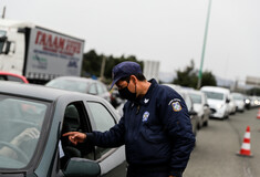 Άρση lockdown: Πόσα άτομα επιτρέπονται στο αυτοκίνητο