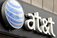 Συγχώνευση της WarnerMedia με τη Discovery ανακοίνωσε η AT&T