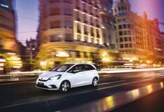 Honda Jazz. Νέο Jazz: Με προηγμένη υβριδική τεχνολογία