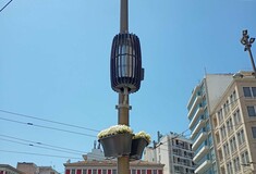 Πλατεία Ομονοίας: Συσκευές που καθαρίζουν τον αέρα- ισοδύναμες με 30 δέντρα