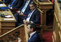 Φούντωσαν πάλι οι φήμες για εκλογές και ανασχηματισμό 
