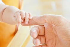 Εξωσωματική Γονιμοποίηση: Νέα όρια ηλικίας για τα ζευγάρια
