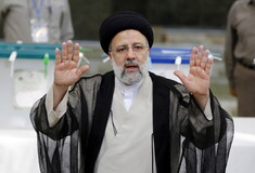 Νέος Πρόεδρος στο Ιράν: Ποιος είναι ο Εμπραχίμ Ραϊσί, ο υπερσυντηρητικός πολέμιος της διαφθοράς