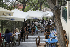 Νέα δεδομένα σε εστίαση και διασκέδαση: Μαγαζιά για εμβολιασμένους και μη- Τι αλλάζει από 15 Ιουλίου