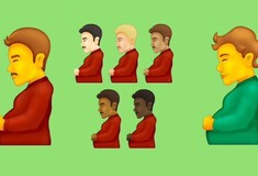 Ένας άνδρας που εγκυμονεί μεταξύ των νέων, προς έγκριση emoji 