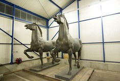 bronze horses