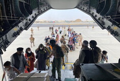 Η Βρετανία φοβάται πως οι αμερικανικές δυνάμεις θα αποσυρθούν εντός ημερών από το αεροδρόμιο της Καμπούλ