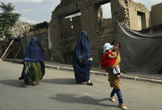 Οι γυναίκες μπορούν να συνεχίσουν να εργάζονται στην κυβέρνηση του Αφγανιστάν, λένε οι Ταλιμπάν