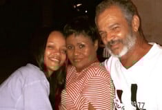 Η Rihanna απέσυρε την αγωγή εναντίον του πατέρα της- Έκλεινε συναυλίες εν αγνοία της