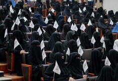 Afghanistan: Taliban announce new rules for female students