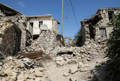 Χουλιάρας: Ο σεισμός σήκωσε και κατέβασε τα σπίτια- Τσελέντης: Η περιοχή έπεσε 15 εκατ. κάτω απότομα