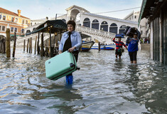 Βενετία: Οι πλημμύρες εκτός εποχής επιδεινώνονται εν μέσω κλιματικής αλλαγής [ΕΙΚΟΝΕΣ]