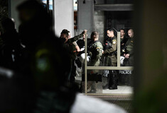 Πέραμα: Στην ανακρίτρια σήμερα οι 7 αστυνομικοί, υπό δρακόντεια μέτρα ασφαλείας