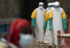 Έμπολα: Κλινικές δοκιμές για νέο εμβόλιο της Οξφόρδης- Για δύο στελέχη του ιού