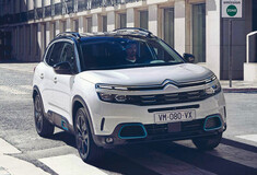 Citroën e-C4 C-Cross: Advanced Comfort + Design