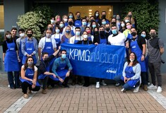 Οι εργαζόμενοι της KPMG μαγειρεύουν για καλό σκοπό και προσφέρουν περισσότερα από 200 γεύματα φροντίδας στο Φάρο Ελπίδας