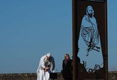 Γαλλία: Βανδάλισαν άγαλμα Αλγερινού ήρωα λίγο πριν τα εγκαίνια