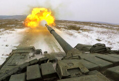 Αβεβαιότητα στην Ουκρανία: «Η Ρωσία αυξάνει τις δυνάμεις της» λέει το ΝΑΤΟ – «Κάνετε λάθος» απαντά η Μόσχα