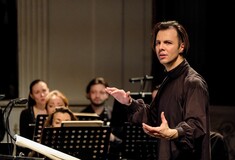 Θεόδωρος Κουρεντζής – MusicAeterna «Ενάτη» του Beethoven | Οι sold-out συναυλίες σε streaming