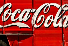 Η Coca Cola αναστέλλει τις δραστηριότητες στη Ρωσία