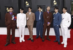 Grammys 2022: Red carpet fashion in pictures