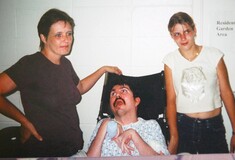 Η ιστορία του Τέρι Γουόλις: Ήταν σε κώμα 19 χρόνια, ξύπνησε και πέθανε 19 χρόνια μετά