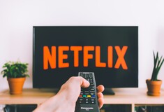 Το Netflix βάζει τέρμα στους δανεικούς κωδικούς- Θα σας χρεώνει περισσότερο αν βλέπουν από άλλα σπίτια