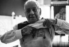 Πέθανε ο Τζίμης, o πρώτος tattoo artist της Αθήνας