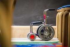 Ένα δισεκατομμύριο άνθρωποι δεν έχουν πρόσβαση σε αναπηρικά αμαξίδια