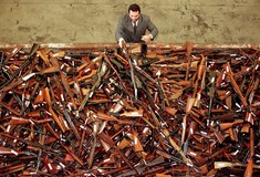 Όταν η Αυστραλία κατέσχεσε 650.000 όπλα, οι φόνοι και οι αυτοκτονίες μειώθηκαν κατακόρυφα