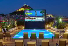 Το POOL YOUR CINEMA επιστρέφει στο Ξενοδοχείο Μεγάλη Βρεταννία