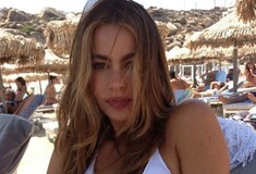 Η Σοφία Βεργκάρα αναπολεί την Ελλάδα και γέμισε το Instagram με ελληνικό καλοκαίρι