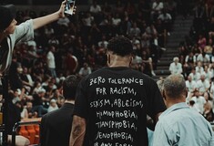 Γιάννης Αντετοκούνμπο: Το T-shirt κατά των διακρίσεων που έκλεψε την παράσταση - «Καμία ανοχή στο ρατσισμό»