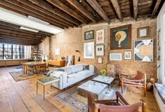 Ο Alexander Skarsgård πουλάει το σπίτι του στο East Village για 2,6 εκατ. δολάρια
