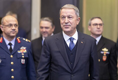 Επεισόδιο μεταξύ Ελλήνων βουλευτών και Ακάρ σε συνέλευση του ΝΑΤΟ στην Κωνσταντινούπολη