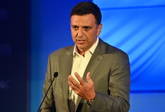 Διαδικτυακή επίθεση κατά Κικίλια: «Γαμ@@@α ελληνικά σκυλιά» - Το tweet του υπουργού Τουρισμού